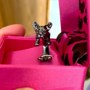 Betsey Johnson French Bulldog ring